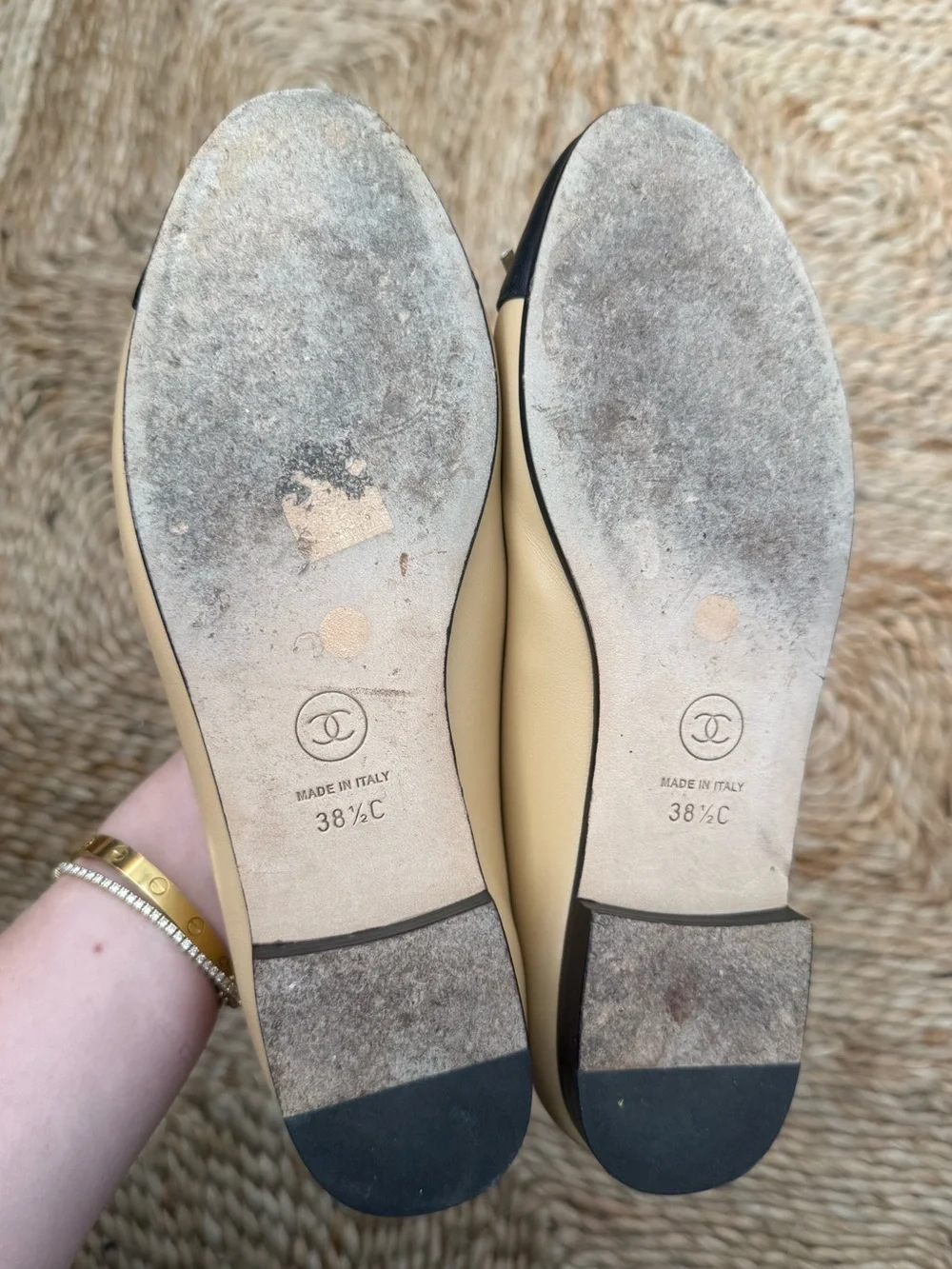 CHANEL Beige and Black Two-Tone Cap Toe Ballet Flats - Picture 3 of 3
